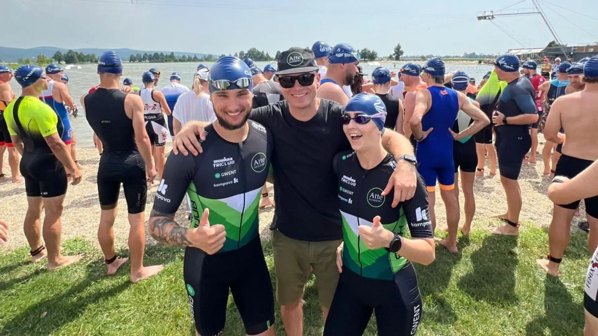 Atte ACADEMY triathletes training